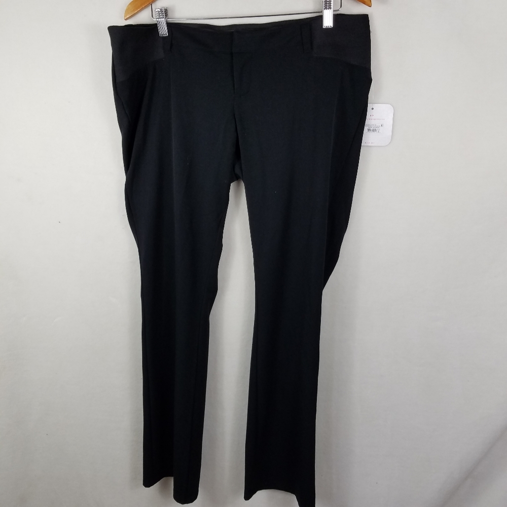 Ingrid & Isabel - Maternity Bootcut Pants Women Bl